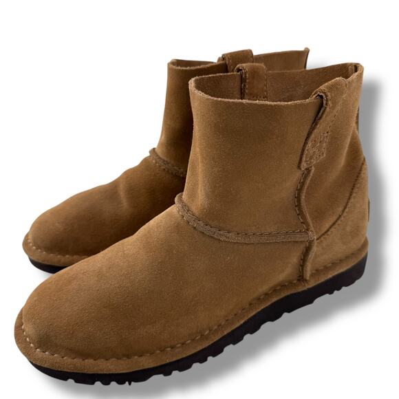 UGG Boots Size 6 Chestnut Brown Slouchy Short Suede Booties Pull on Winter FLAW - Picture 3 of 9